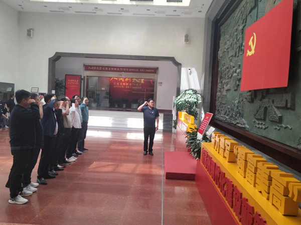 廉政鑄魂學(xué)黨紀(jì)+清風(fēng)潤心強黨性 (2)_副本.jpg